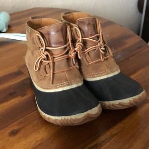 Sorel duck boots size 8